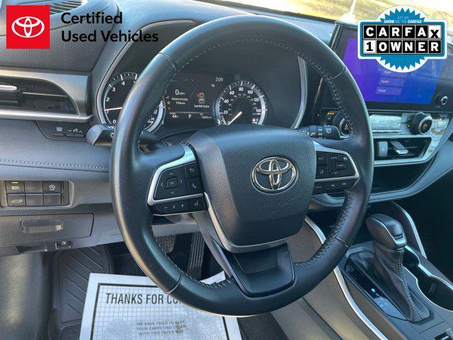 used 2023 Toyota Highlander car, priced at $38,500