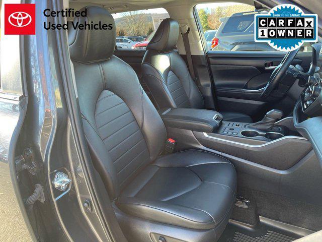 used 2023 Toyota Highlander car, priced at $38,500