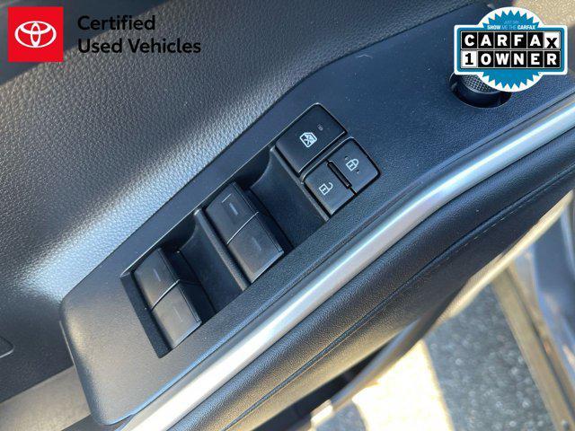 used 2023 Toyota Highlander car, priced at $38,500