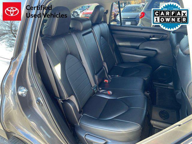 used 2023 Toyota Highlander car, priced at $38,500