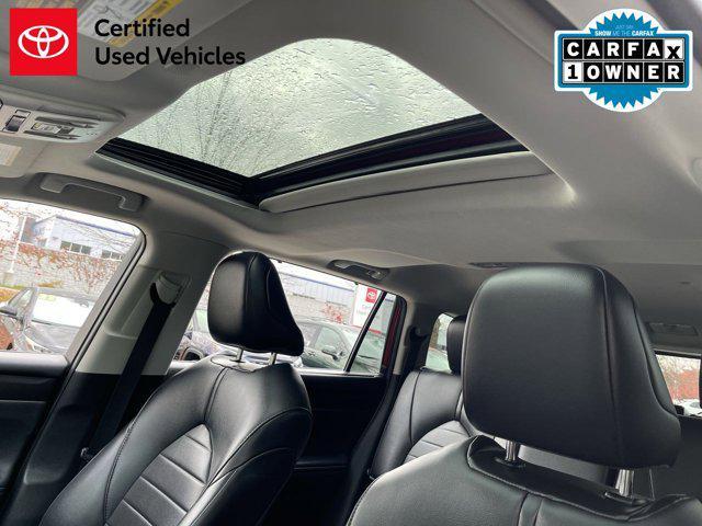 used 2021 Toyota Highlander car, priced at $27,900