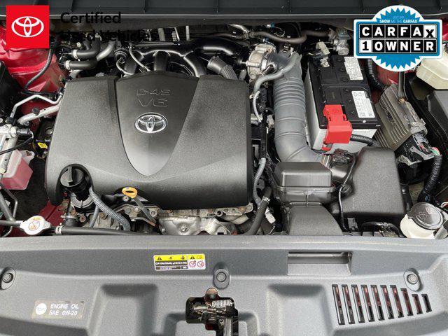 used 2021 Toyota Highlander car, priced at $27,900