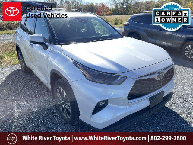 used 2022 Toyota Highlander car, priced at $32,500