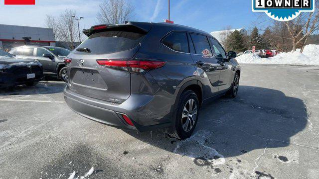 used 2022 Toyota Highlander car, priced at $34,000