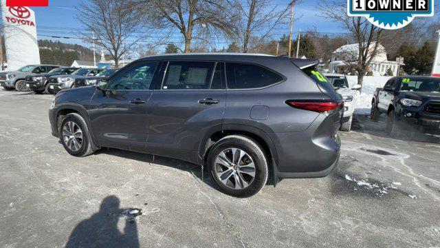 used 2022 Toyota Highlander car, priced at $34,000