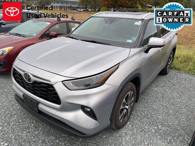 used 2023 Toyota Highlander car, priced at $36,900