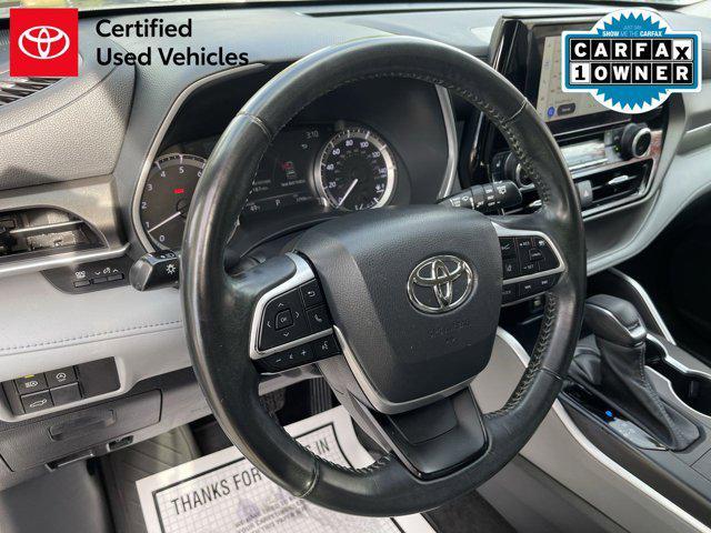 used 2023 Toyota Highlander car, priced at $36,900