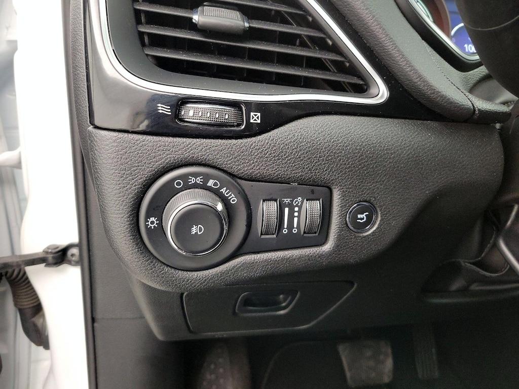 used 2023 Jeep Cherokee car, priced at $24,998