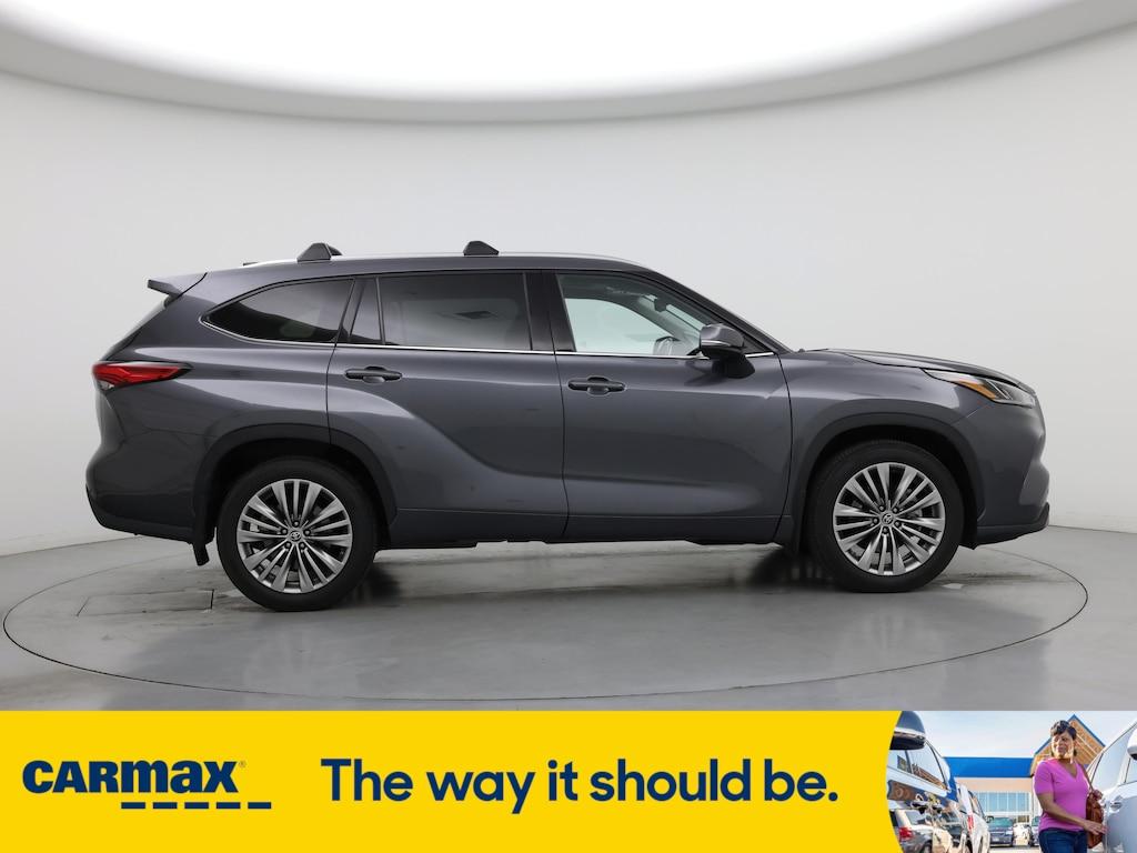 used 2021 Toyota Highlander car, priced at $33,998