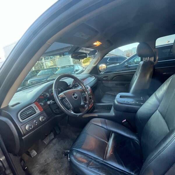 used 2010 Chevrolet Tahoe car, priced at $5,999