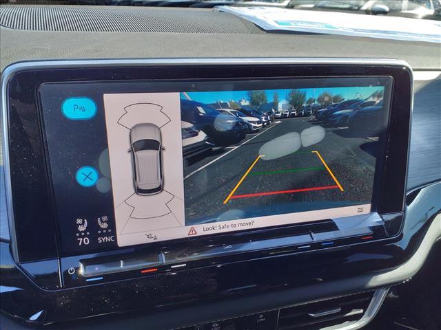 new 2026 Volkswagen Atlas Cross Sport car, priced at $44,817