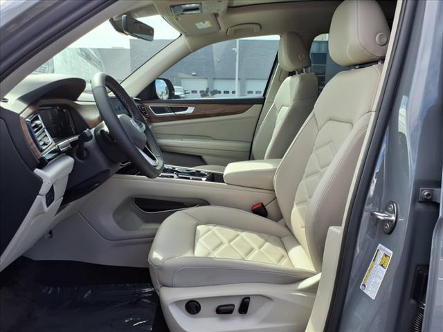 new 2026 Volkswagen Atlas car, priced at $46,058