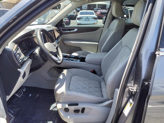 new 2025 Volkswagen Atlas car, priced at $53,450