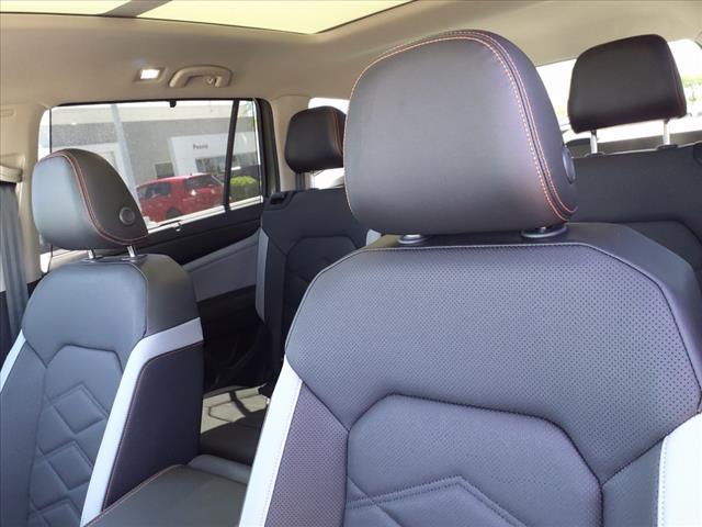new 2025 Volkswagen Atlas car, priced at $47,454