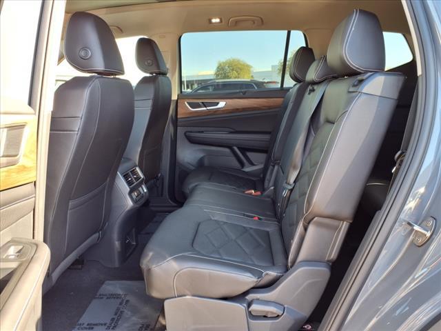 new 2025 Volkswagen Atlas car, priced at $45,091