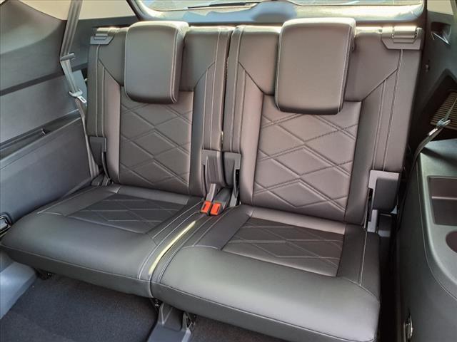 new 2025 Volkswagen Atlas car, priced at $45,091