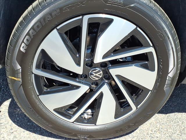 new 2026 Volkswagen Atlas car, priced at $45,603