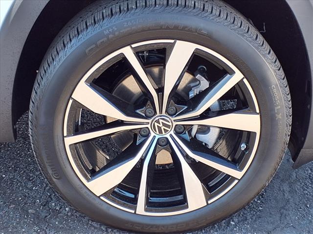 new 2025 Volkswagen Atlas car, priced at $55,189