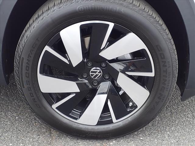 new 2026 Volkswagen Atlas Cross Sport car, priced at $44,817