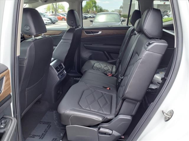 new 2025 Volkswagen Atlas car, priced at $45,091