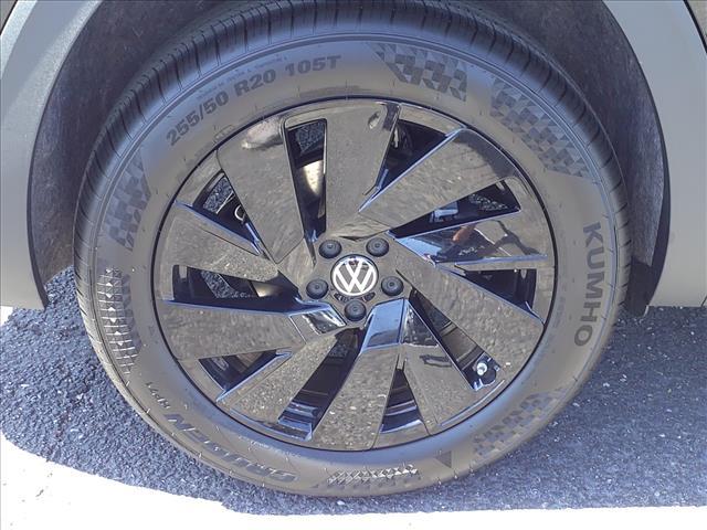 new 2026 Volkswagen Atlas Cross Sport car, priced at $44,957