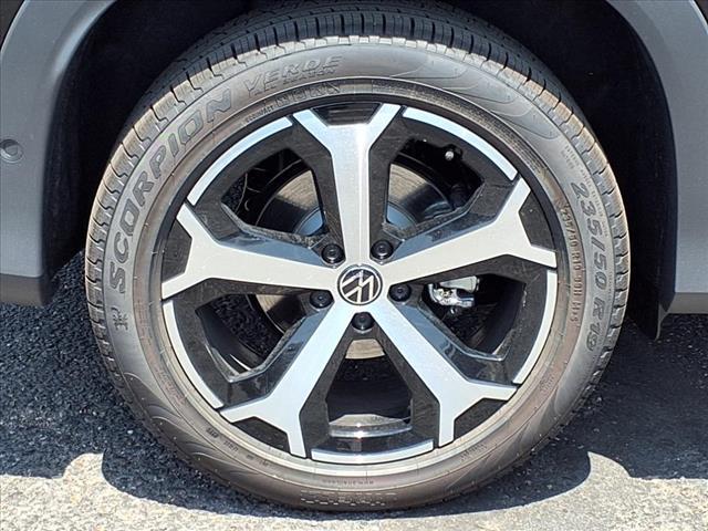 new 2025 Volkswagen Tiguan car, priced at $35,676