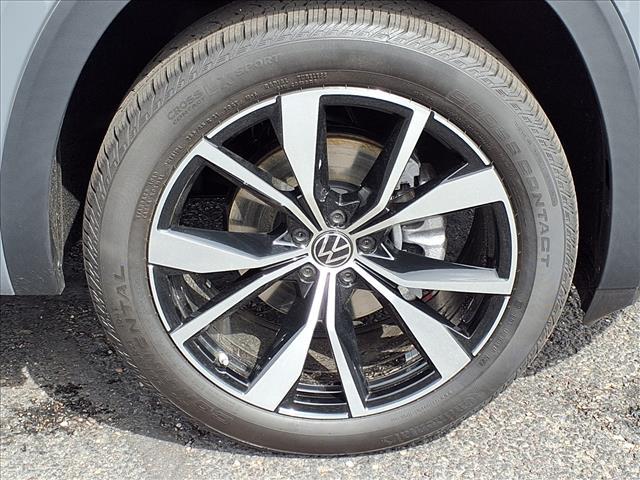 new 2026 Volkswagen Atlas Cross Sport car, priced at $55,056