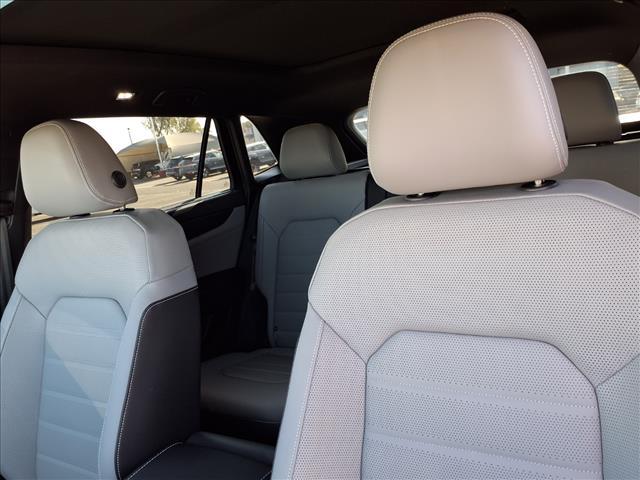 new 2026 Volkswagen Atlas Cross Sport car, priced at $51,421