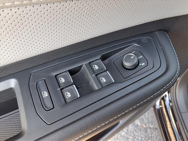 new 2026 Volkswagen Atlas Cross Sport car, priced at $51,421