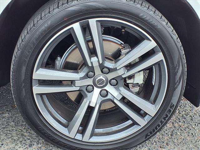used 2020 Volvo XC60 car, priced at $22,999