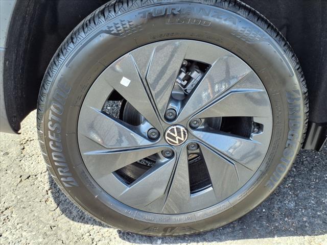 new 2025 Volkswagen Taos car, priced at $26,011