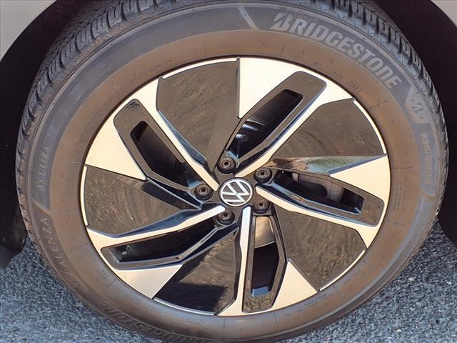 used 2021 Volkswagen ID.4 car, priced at $20,998