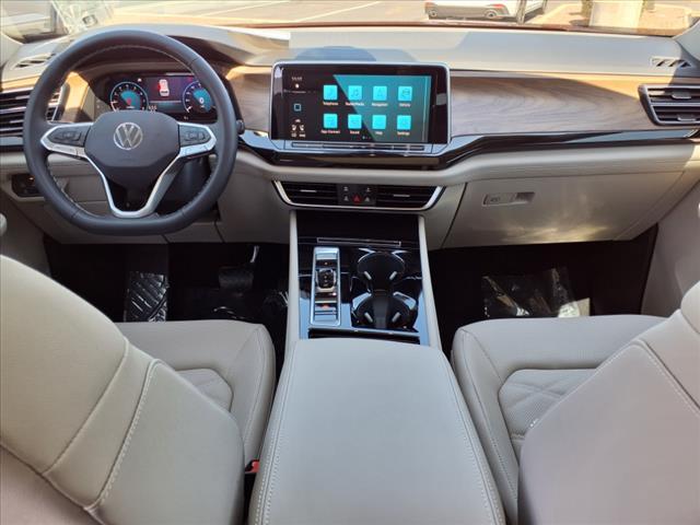 new 2025 Volkswagen Atlas car, priced at $45,121