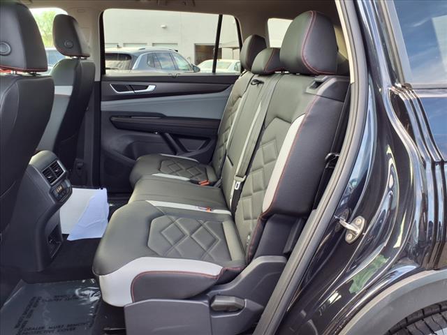 new 2025 Volkswagen Atlas car, priced at $45,451