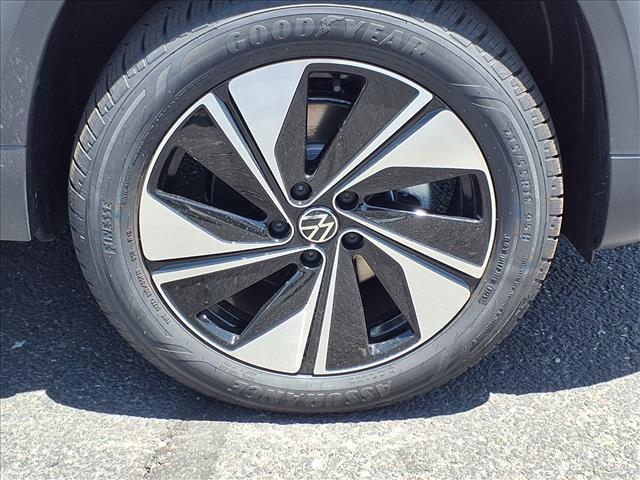 new 2025 Volkswagen Taos car, priced at $30,158
