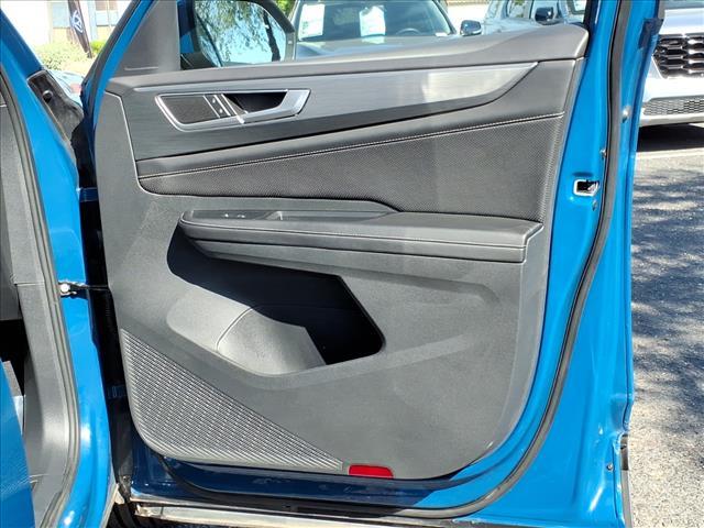 used 2025 Volkswagen Atlas Cross Sport car, priced at $35,998