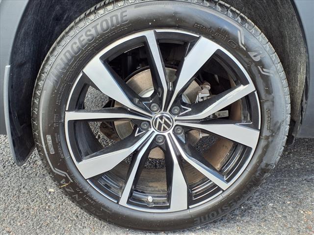 new 2025 Volkswagen Atlas car, priced at $55,189