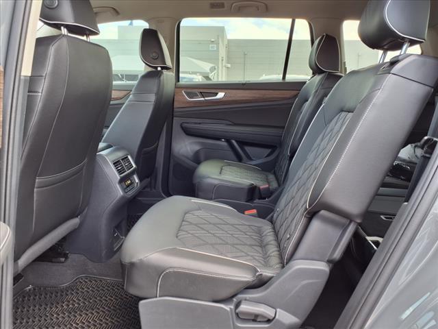 new 2025 Volkswagen Atlas car, priced at $55,189