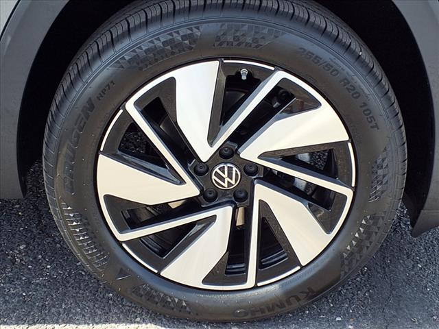 new 2025 Volkswagen Atlas car, priced at $49,534