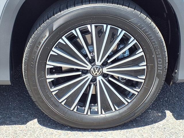 new 2025 Volkswagen Tiguan car, priced at $32,315