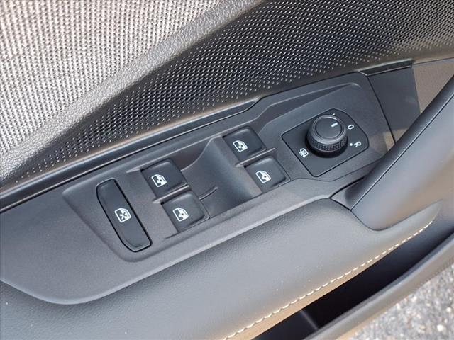 new 2025 Volkswagen Tiguan car, priced at $30,182