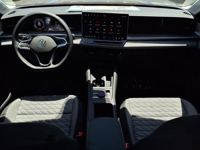 new 2025 Volkswagen Tiguan car, priced at $30,515