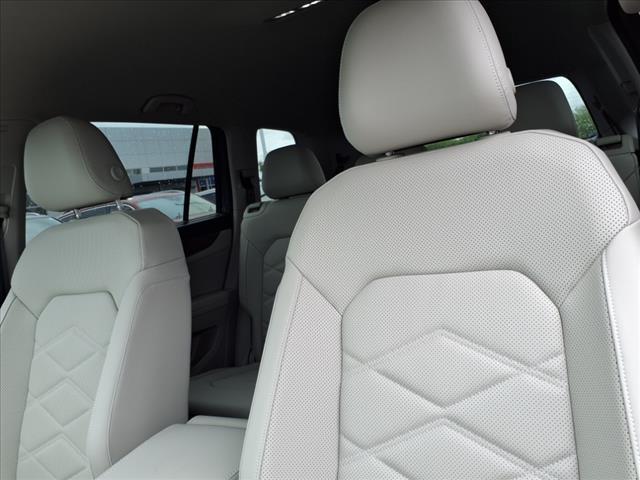 new 2025 Volkswagen Atlas car, priced at $44,061