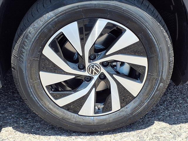 new 2025 Volkswagen Tiguan car, priced at $30,382