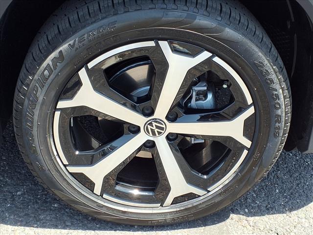 new 2025 Volkswagen Tiguan car, priced at $34,421