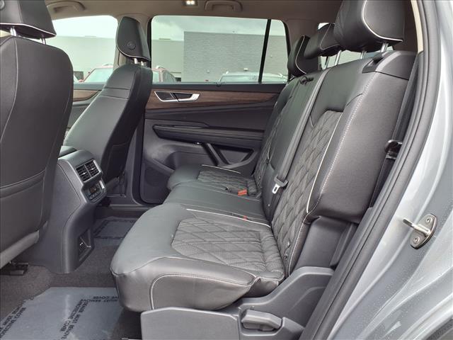 new 2025 Volkswagen Atlas car, priced at $53,309