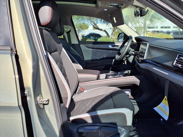 new 2025 Volkswagen Atlas car, priced at $45,951