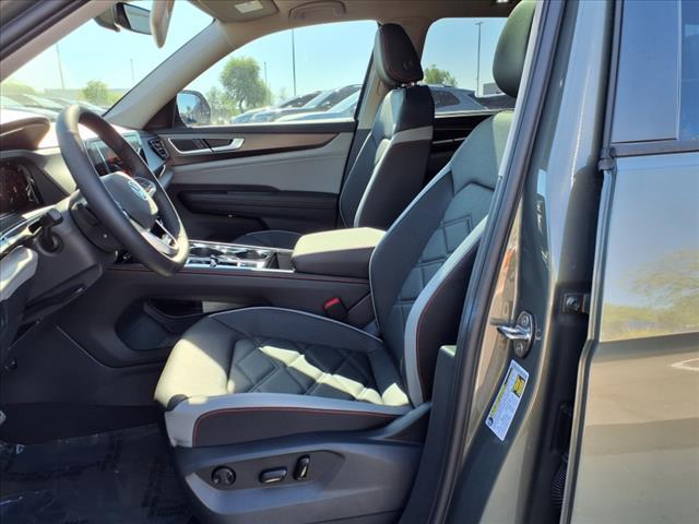 new 2025 Volkswagen Atlas car, priced at $45,951