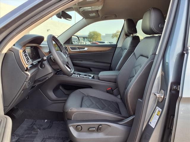 new 2025 Volkswagen Atlas car, priced at $38,499