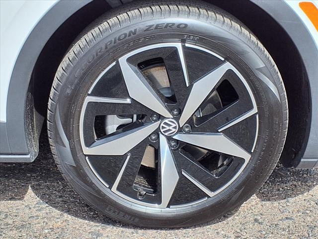 new 2025 Volkswagen ID.4 car, priced at $49,816